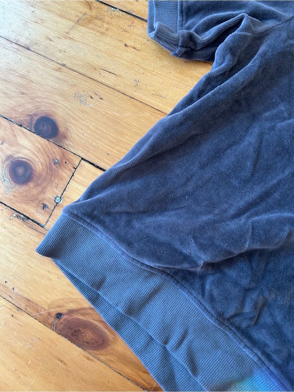 ☀️3/$25 Pact Organic Cotton Velour Crew Pullover Shirt Graphite small gray - Picture 4 of 7